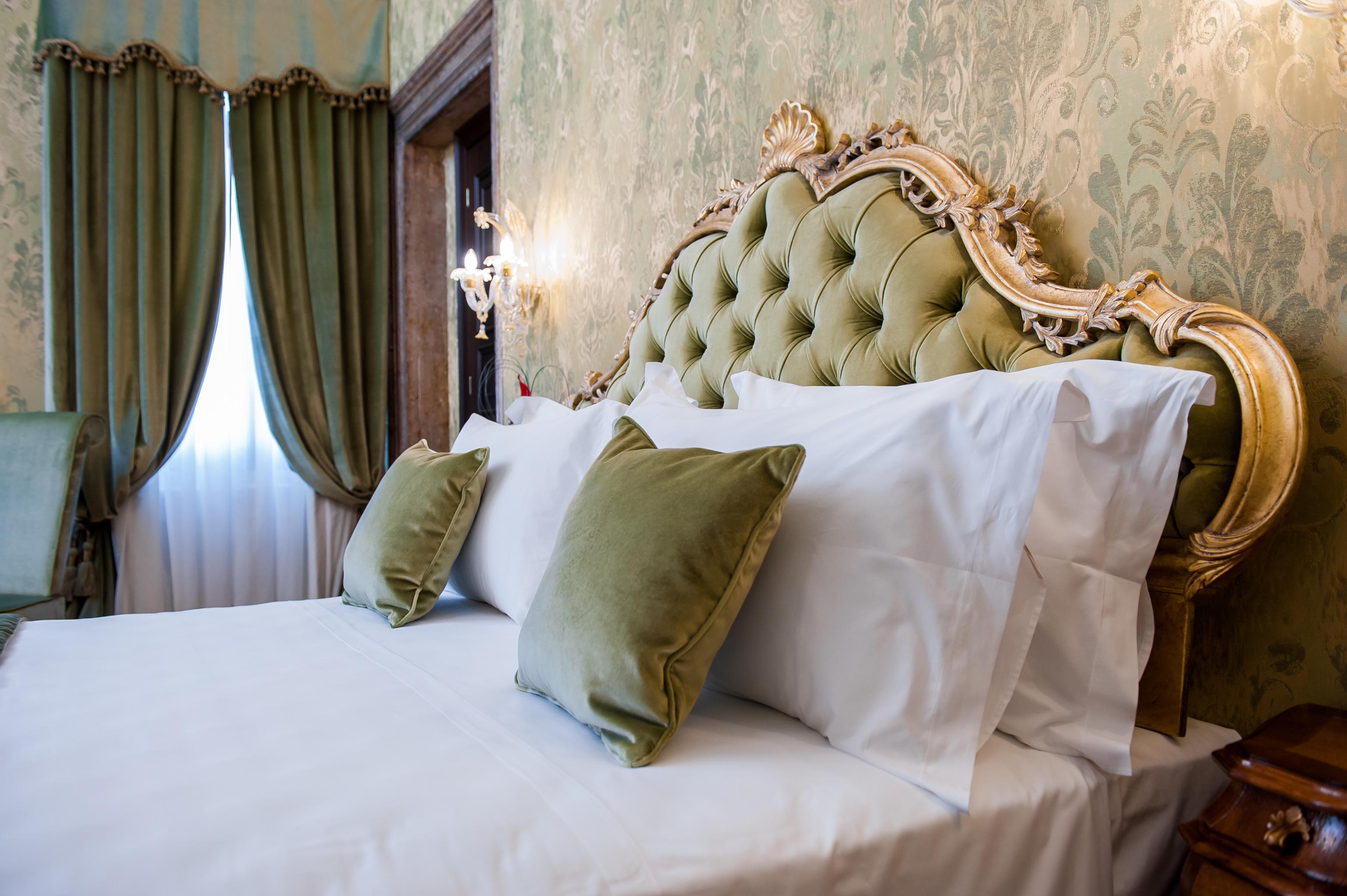 Hotel Nani Mocenigo Palace Venezia Esterno foto A bedroom