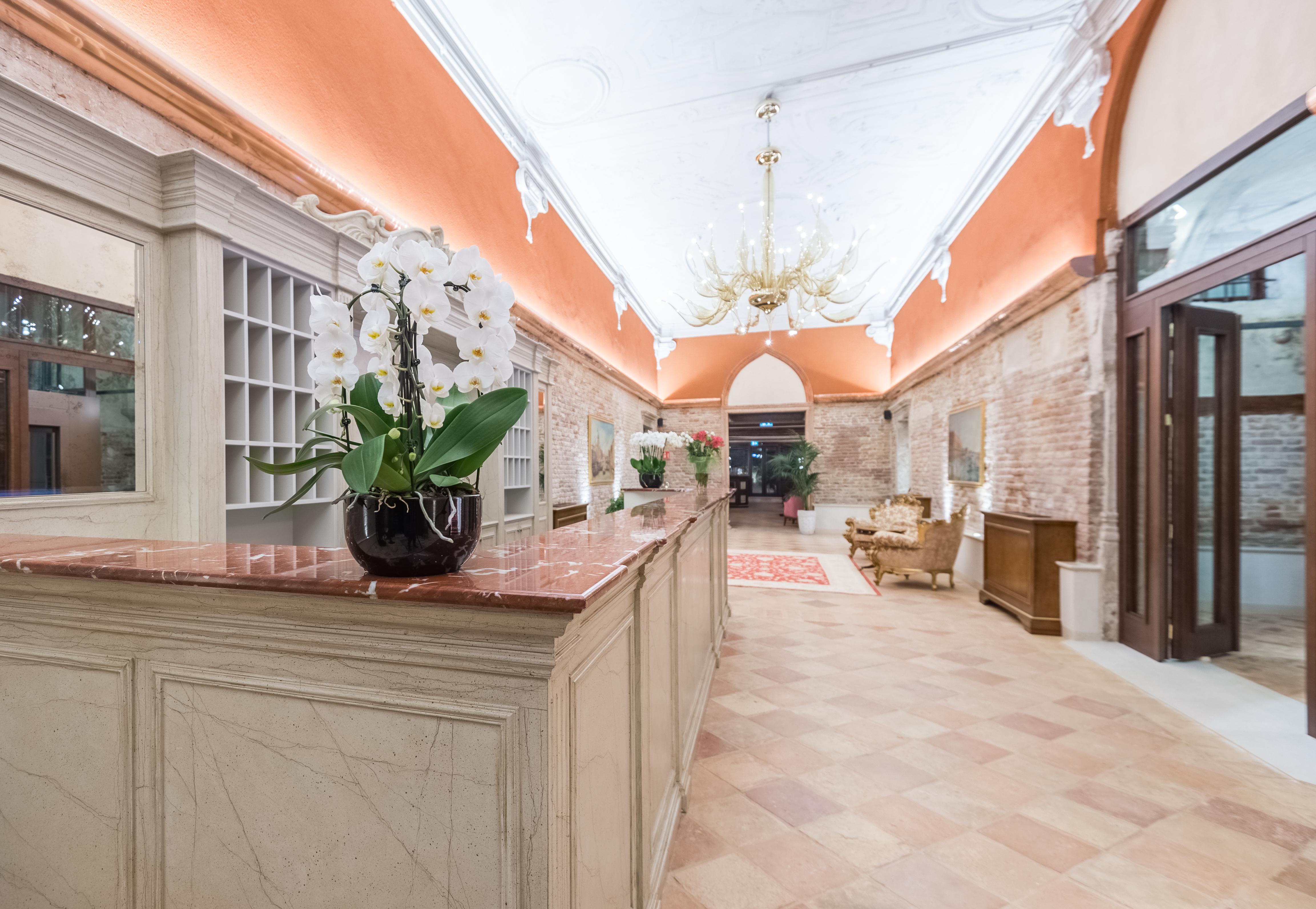 Hotel Nani Mocenigo Palace Venezia Esterno foto The interior of the hotel
