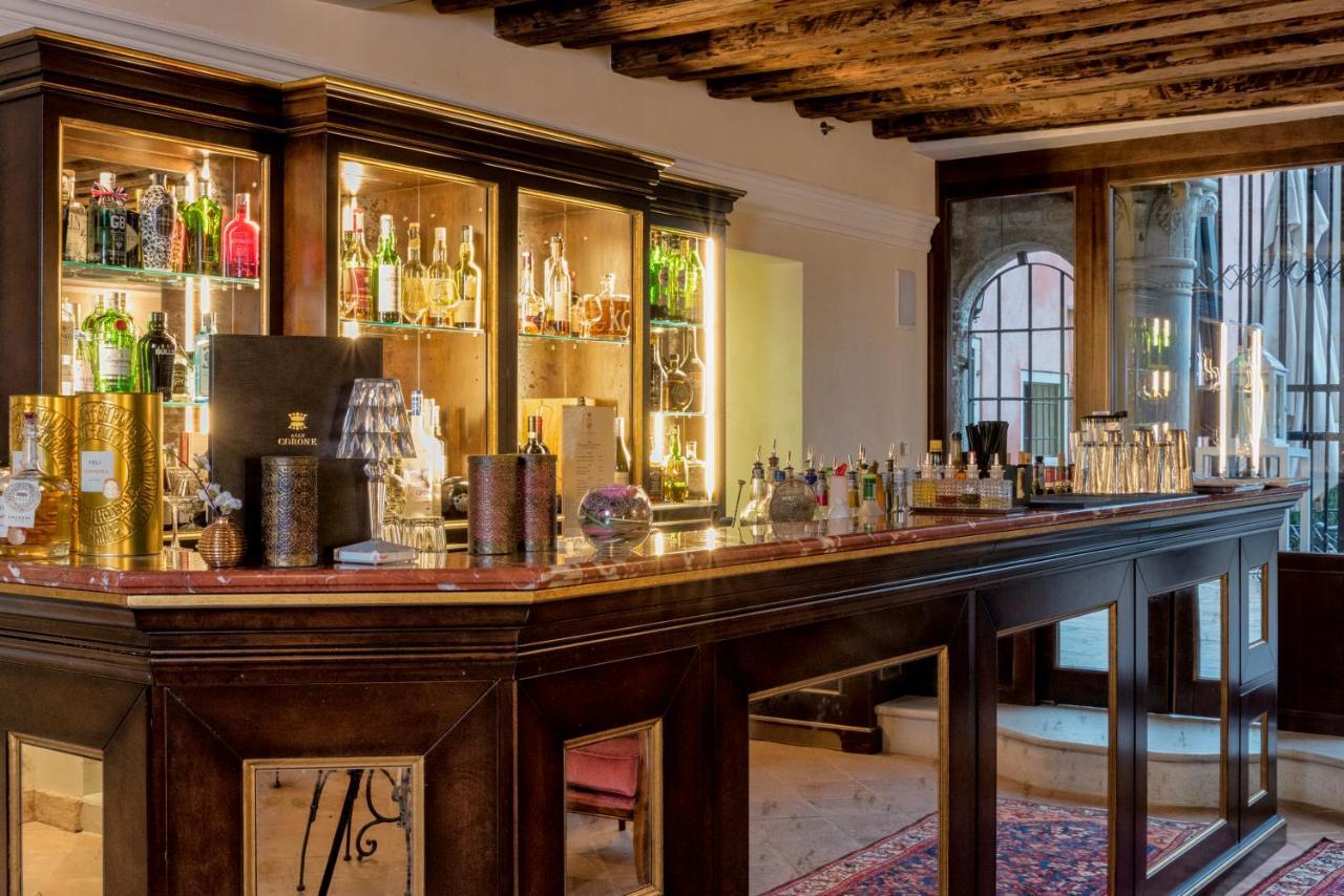 Hotel Nani Mocenigo Palace Venezia Esterno foto The bar at the Old Parsonage