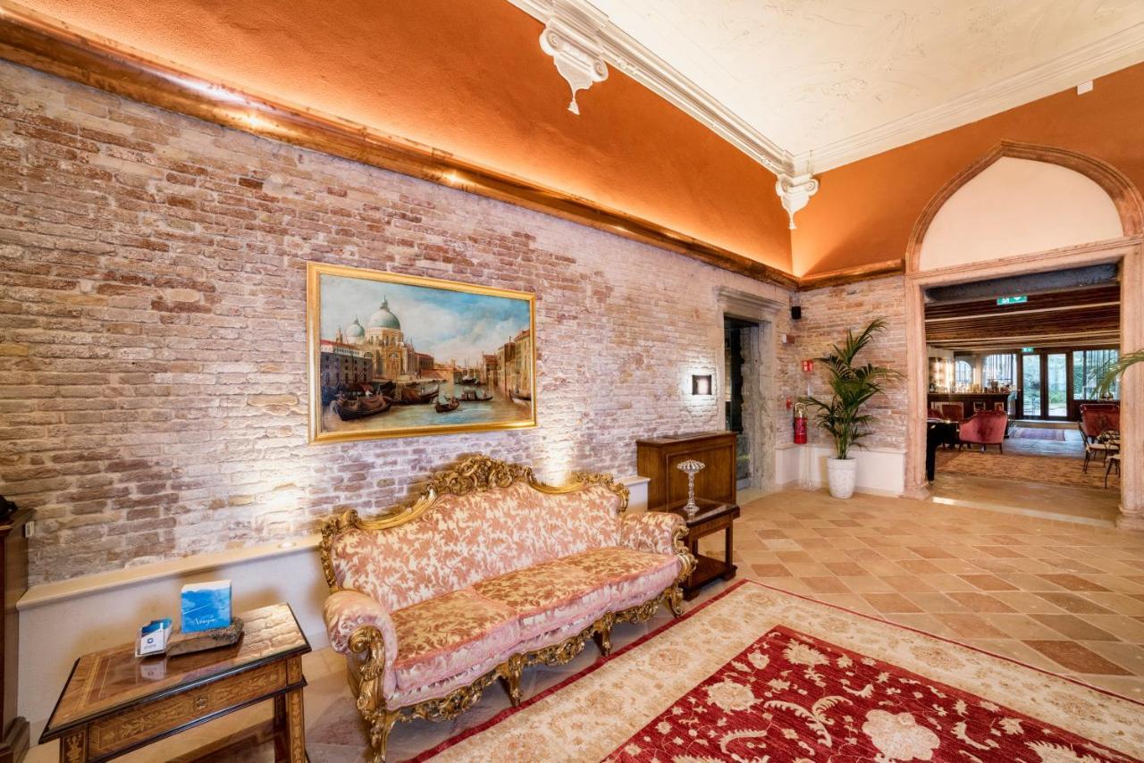 Hotel Nani Mocenigo Palace Venezia Esterno foto Interior of the hotel